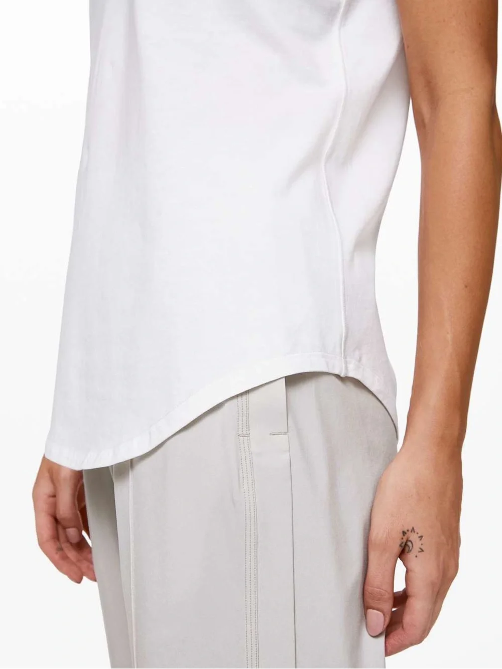 lululemon White Love Tee *Crew Short Sleeve Curved Hem Crewneck T-Shirt size 10